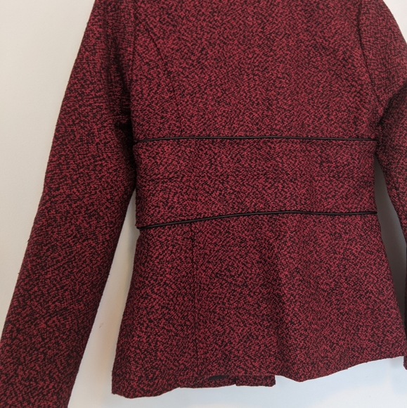 Vintage Style Red and Black Winter Coat - Picture 4 of 6